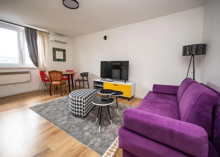 Bright And Colorful 1Bdr Apartment In The City Center