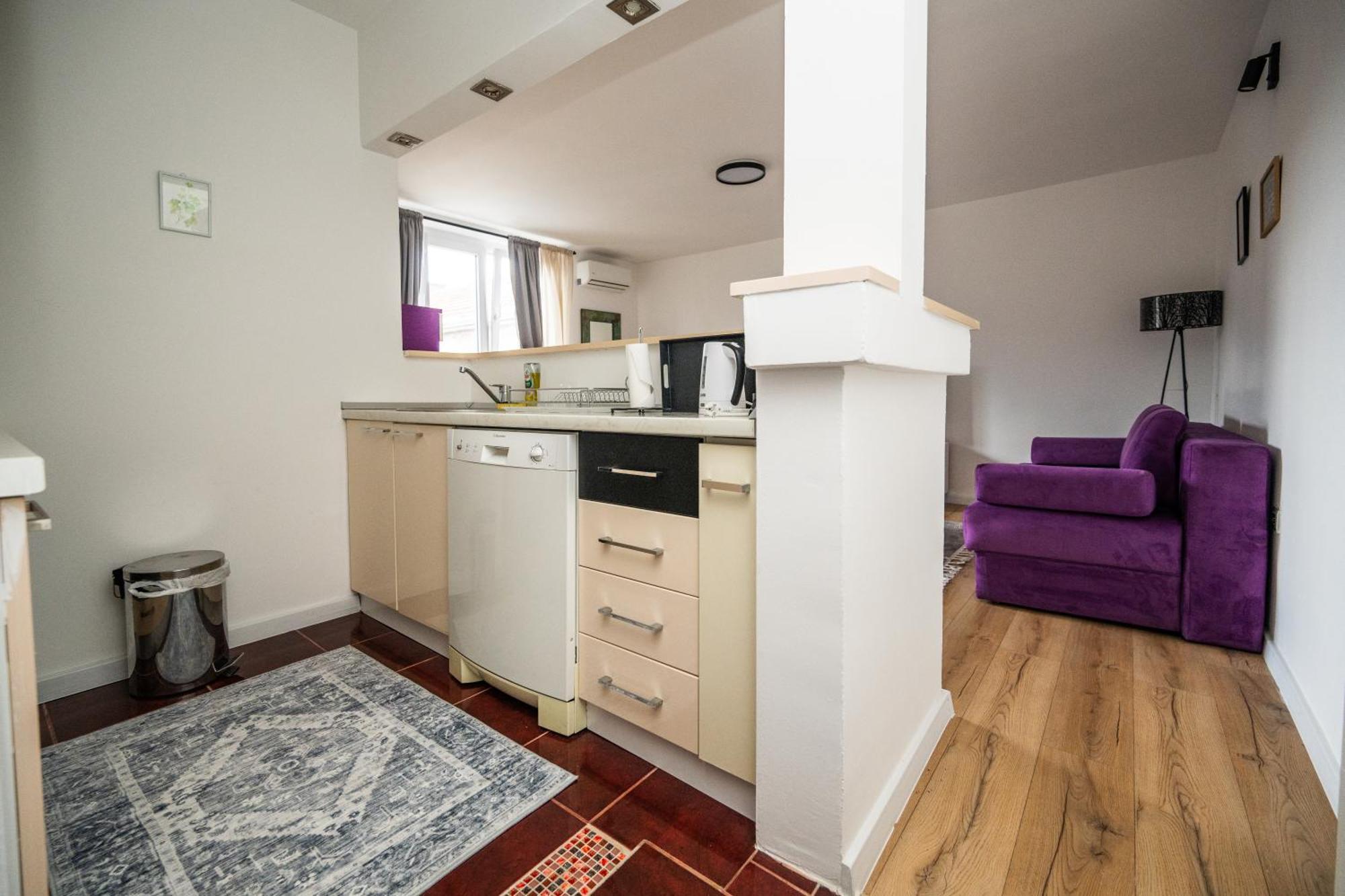 Bright And Colorful 1bdr In The Center Apartment